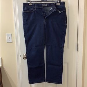 Levi’s Women 525 Perfect Waist Straight Jeans, 16